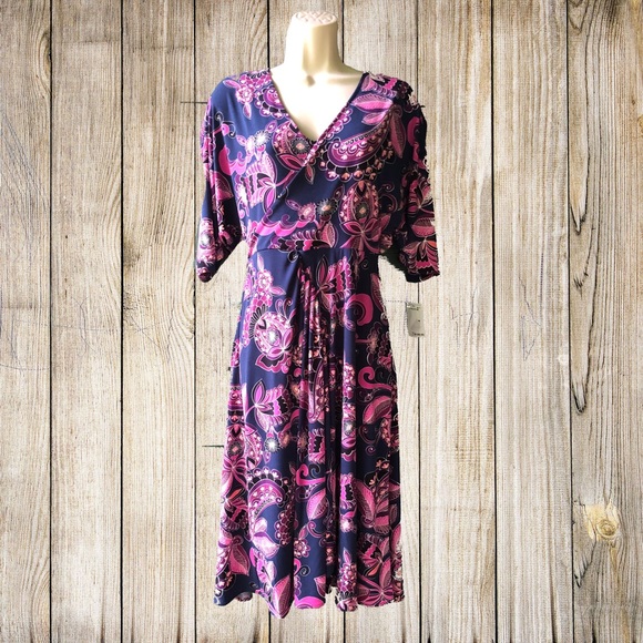 Trina Turk Dresses & Skirts - NWT Trina Turk Navy Paisley Dress Sz 4 Faux Wrap